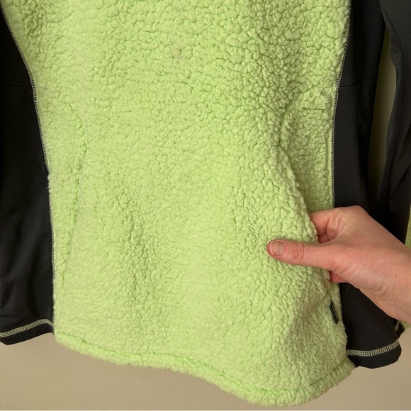 Cabela’s Women’s Fleece Plush Pullover Lime Green Warm Sweatshirt Hoodie Medium - Picture 2 of 6